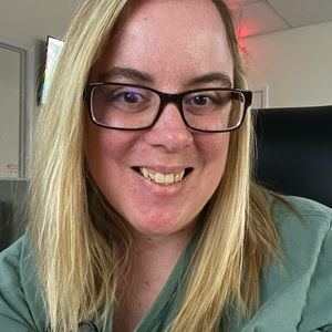 Meet your Posher, Kayla